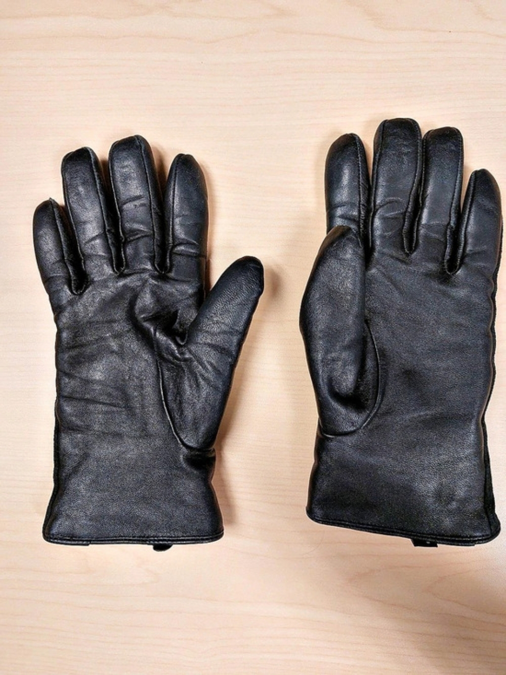 CR Women's Black Leather Gloves Size Medium